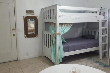 הוסטל Parham Plaza