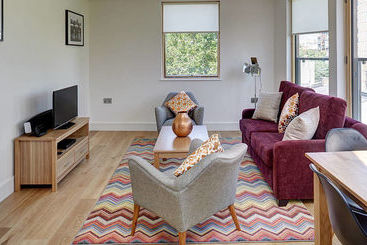 Lambeth North One