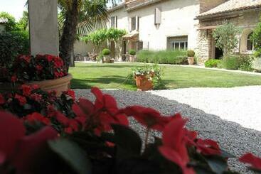 ベッドアンドブレックファースト Le Mas De L Olivier