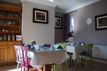 هتل Cherry Tree Guesthouse
