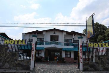 هتل La Posada de la Ermita