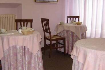 هتل Meublé Moderno