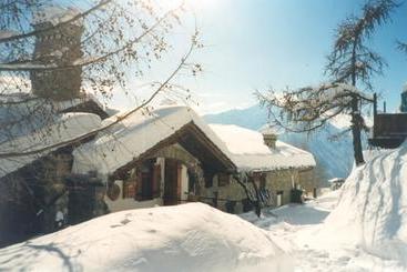 هتل Notre Maison