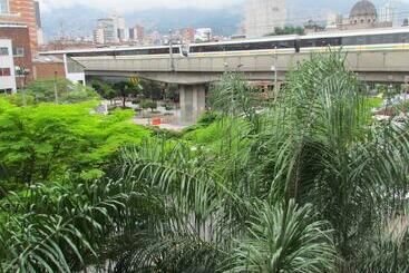 فندق Plaza Mayor Medellin