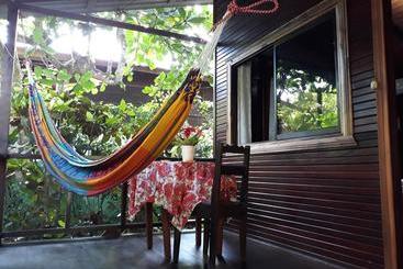 تختخواب و صبحانه Cabinas Nirvana Ecolodge