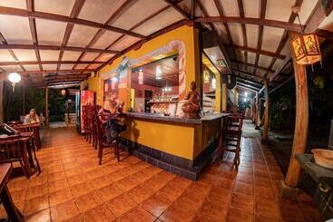 تختخواب و صبحانه Casa Zen