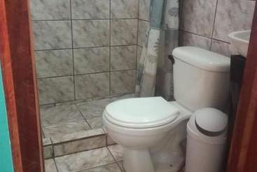 تختخواب و صبحانه Hostel La Suerte