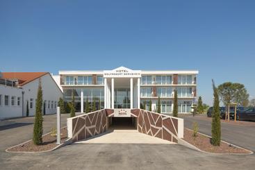 בית מלון כפרי Absolute