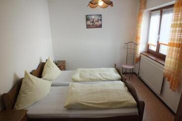 호텔 Pension & Reitschule Fuchsenhof