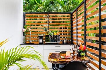 In The Shade Hotel   Coworking   300mbit   Adults Only