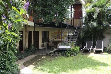Mi Casa Hostel