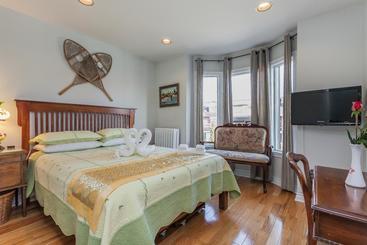 هتل Rose Garden Bed And Breakfast