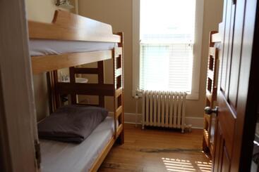 ホテル Dancing Bear Inn Hostel