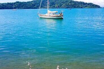 فندق Fish Hook Marina