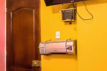 هتل Hostal Virgen De Las Nieves