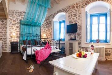 酒店 Portadelmare Deluxe Suites