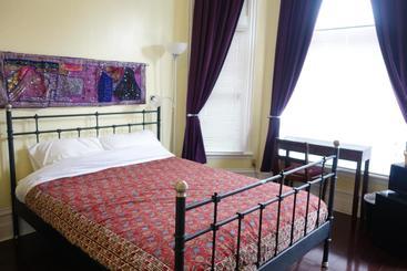 酒店 Spadina 11 Guesthouse