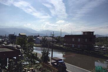 تختخواب و صبحانه Han Lu Ching