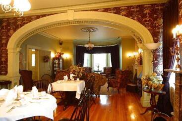 فندق Fairholm Boutique Inns