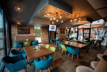 Отель Grandis Apulum