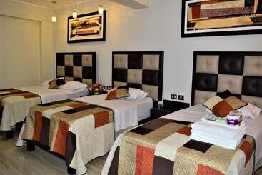 בית מלון כפרי Hostal Gold Star