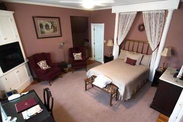 هتل Shipwright Inn