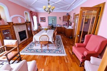 Hotel The Harbour House