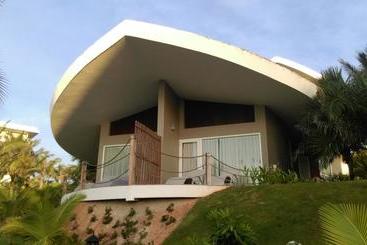 Sandunes Beach Resort & Spa
