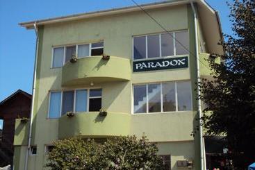 تختخواب و صبحانه Paradox Movila