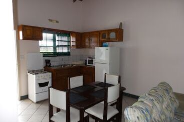 アパートホテル Caribbean Inn And Suites