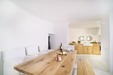 هتل Avista Suites
