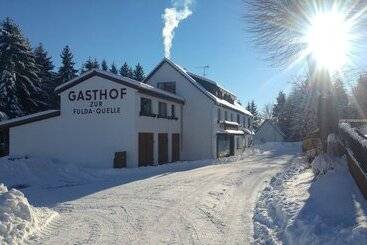 호텔 Berghof Wasserkuppe & Gästehaus Fuldaquelle
