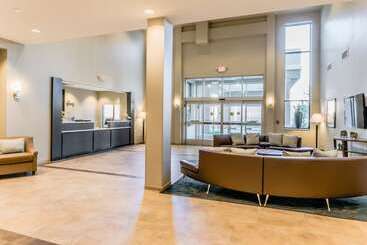 هتل Candlewood Suites Hartford Downtown By Ihg