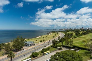 هتل Esplendor By Wyndham Montevideo Punta Carretas