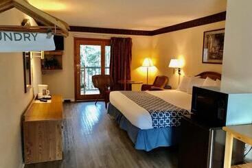 Отель Four Seasons Inn