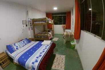 Nanasqa Hostel En Nasca / Nazca