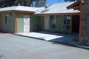 Travel Eagle Inn Motel