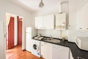 Apartamentos Madrid Centro B