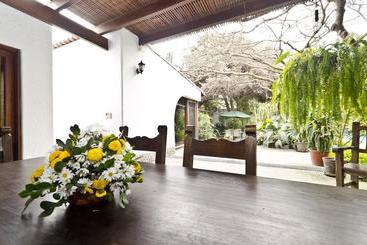 Bed and Breakfast Posada Monterrico Boutique