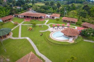 호텔 Campestre Montecarlo