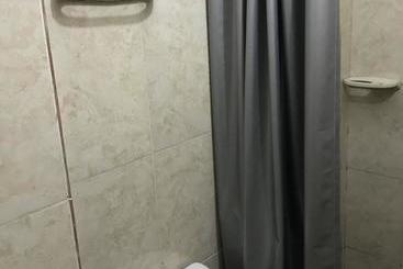 هتل Y Restaurante La Quinta