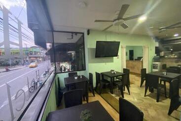 Отель Ruisenor Itagui