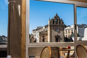 فندق Ariston Suite