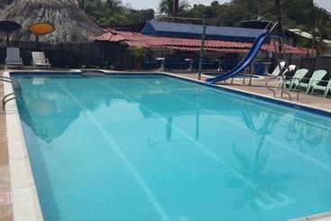 هتل Campestre Sanvalay Inn