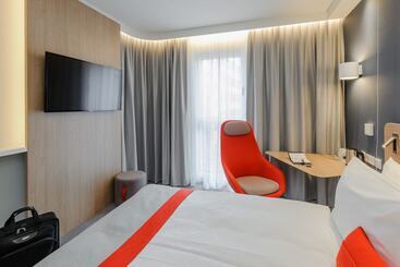 هتل Holiday Inn Express   Berlin   Alexanderplatz, An Ihg