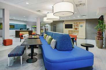 هتل Home2 Suites By Hilton Austin Airport