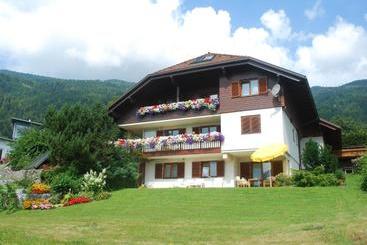 هتل Landhaus Pölzl
