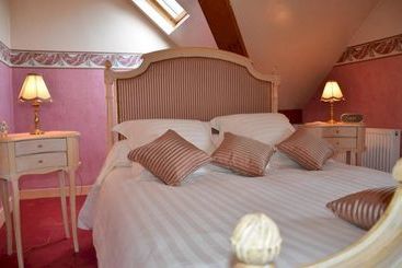 تختخواب و صبحانه Manoir De La Presle Ornella Et Stéphane