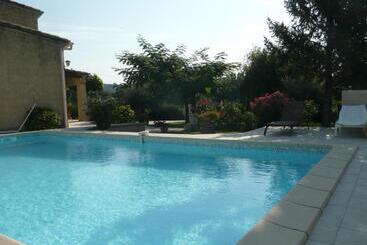 مبيت وإفطار Chambres D Hôtes Climatisées Avec Cuisine D été Villa Gour Du Peyrol