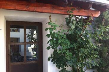 민박 La Maison Carolane